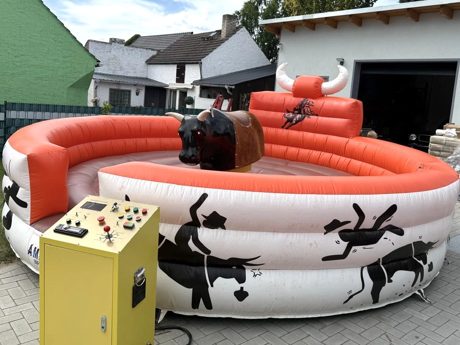 Hüpfburgen Mieten - Hüpfburg für alle Anlässe, Eventmodule - elektrischer Rodeo-Bulle